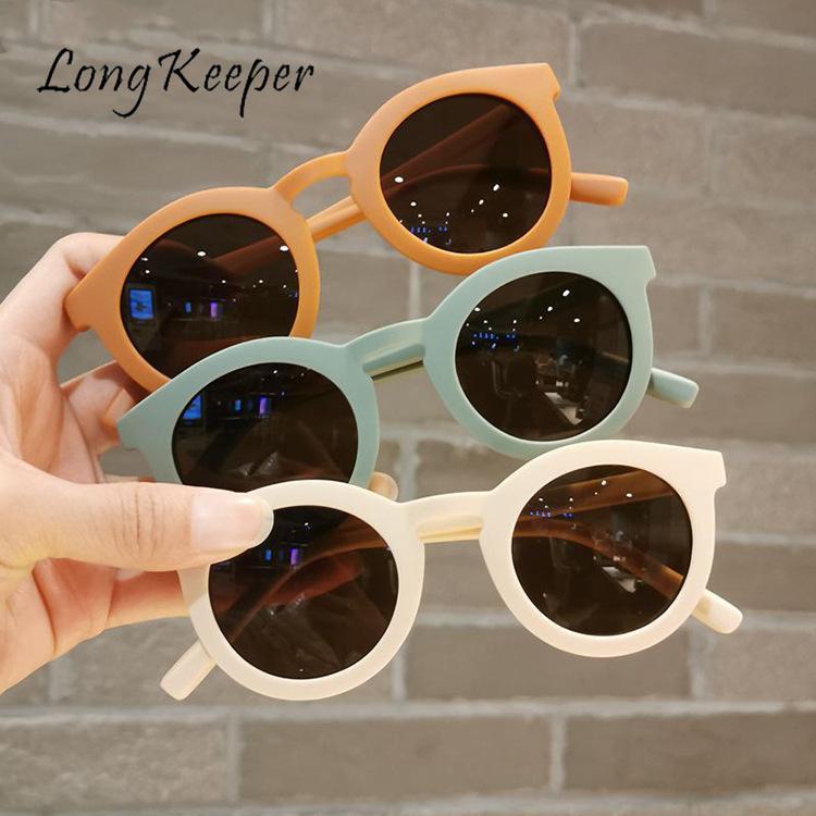 소년 소녀를위한 LongKeeper 새로운 어린이 선글라스 라운드 빈티지 다채로운 아기 유행 멋진 안전 라운드 프레임 태양 안경 패션